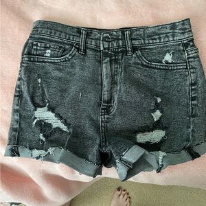 So Juniors Black/Grey Jean Shorts Size 7